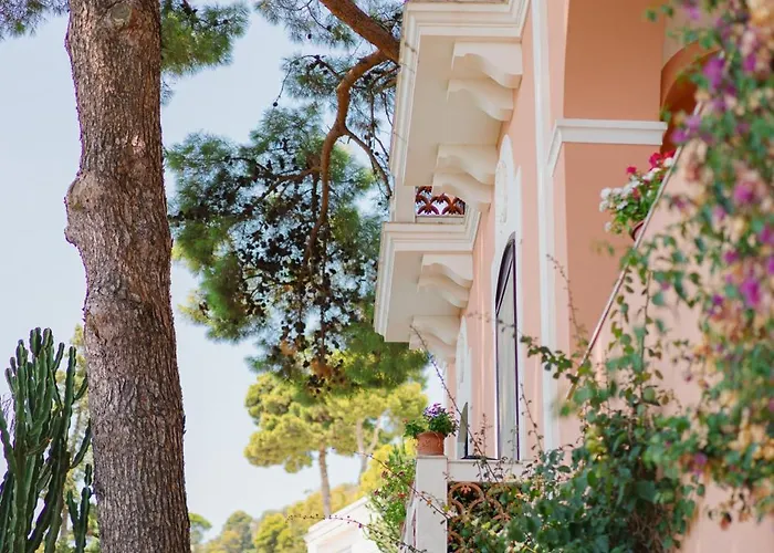 Chiara - Lavi Luxury