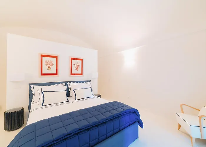 Chiara - Lavi Luxury カプリ