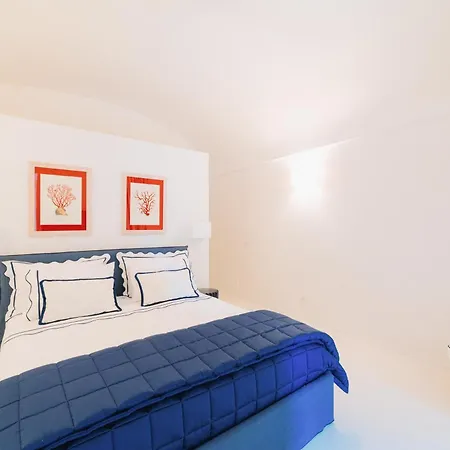 Chiara - Lavi Luxury Capri